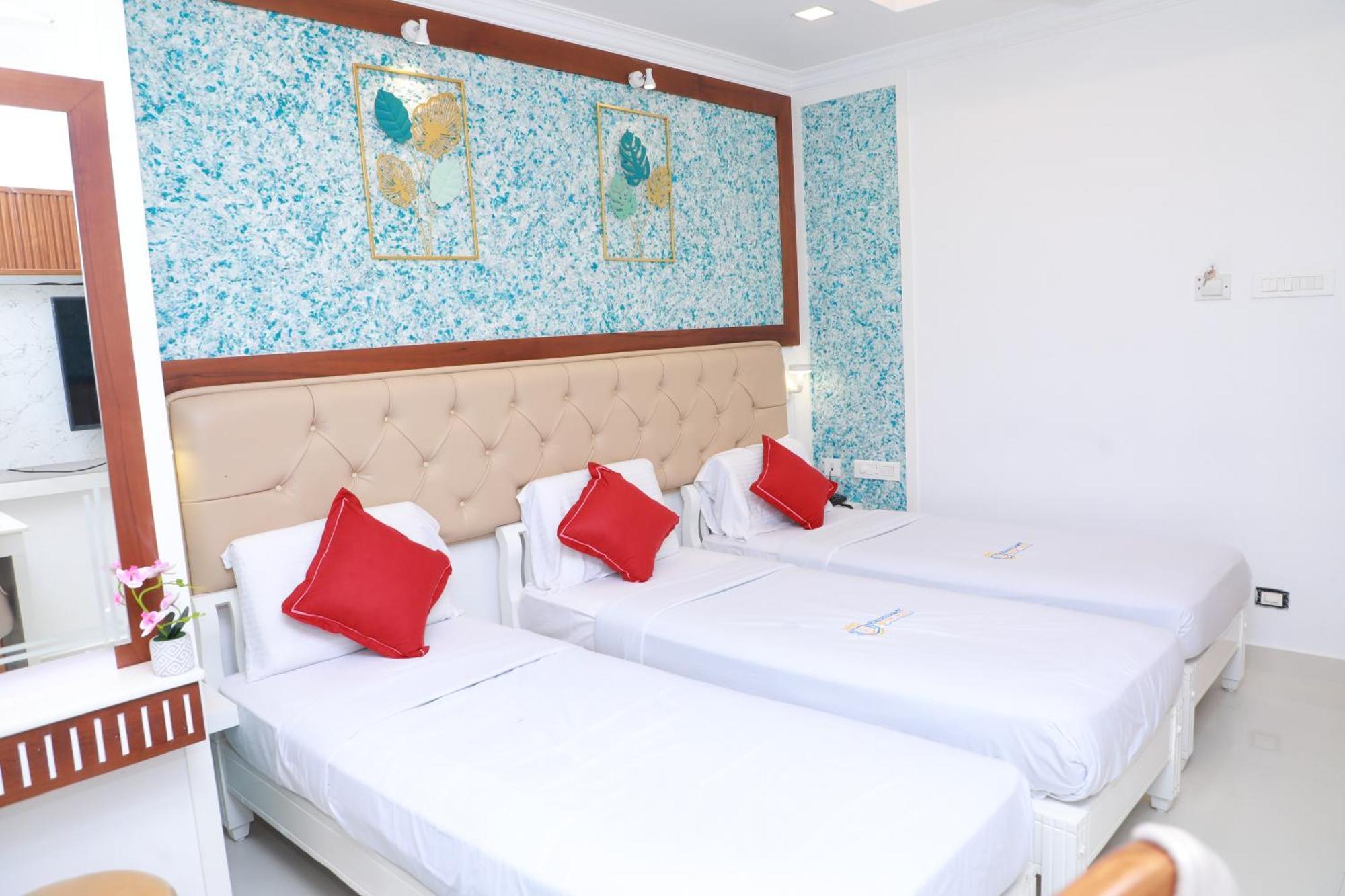Excellency Airport Hotel Kochi Ngoại thất bức ảnh
